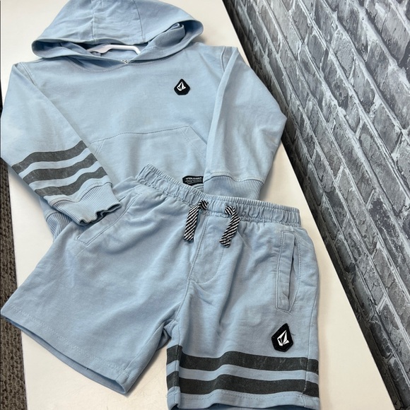 Boy's Volcom Hoodie and Shorts Set with Stripes - Picture 1 of 15